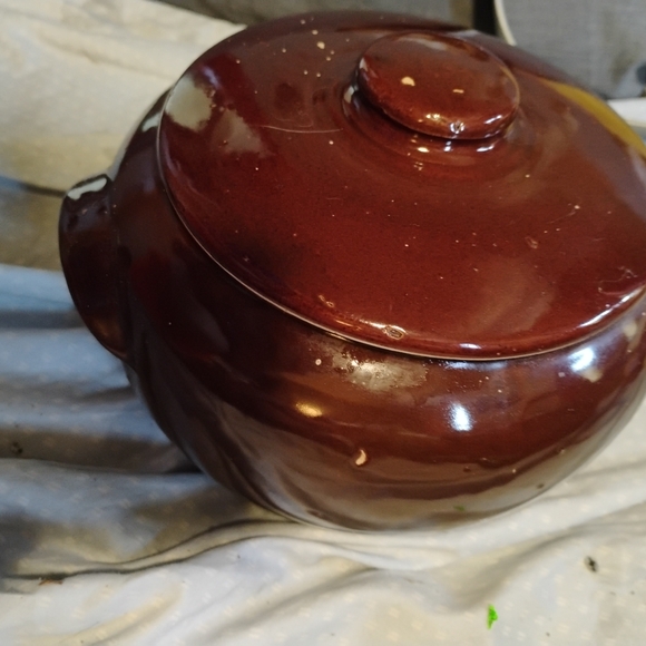 Elegant Brown Ceramic Casserole Dish - Picture 2 of 4